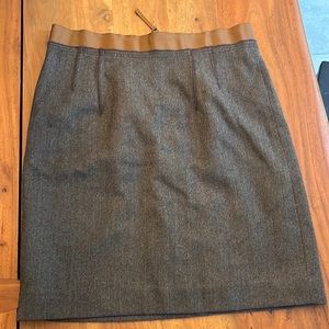 Loft size 6p wool pencil skirt